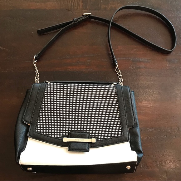 Nine West Handbags - NWOT Nine West Black & White Purse